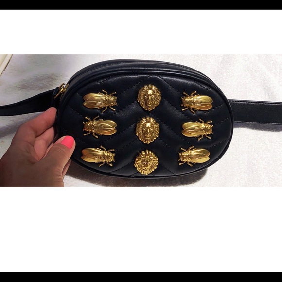 New Woman Stylish Fanny Pack .Red or Black Available - Picture 2 of 4